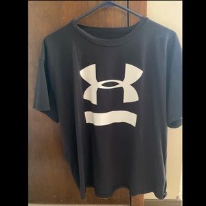 Black UnderArmor tee-shirt